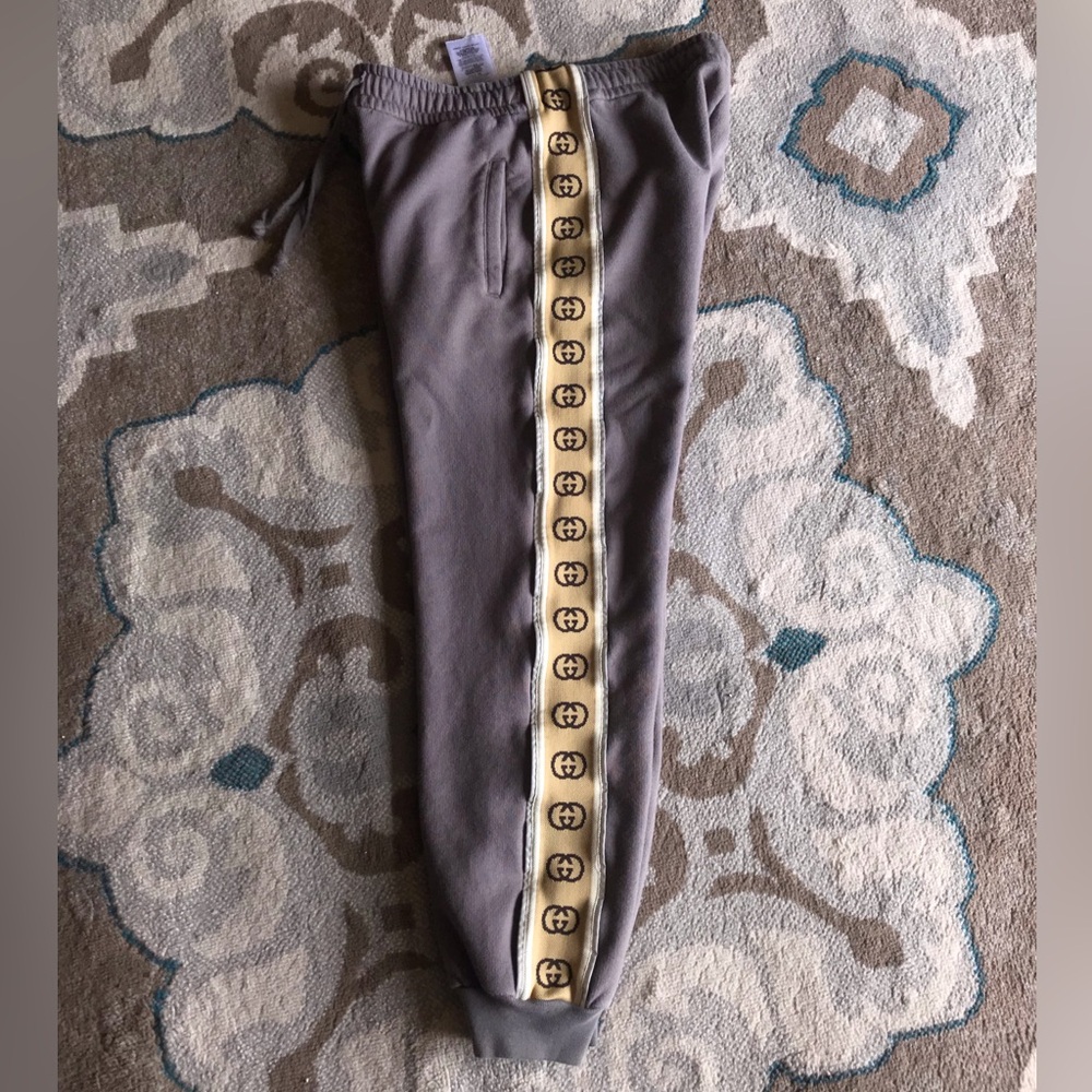 Gucci Gray Sweatpants with Beige Logo Stripe - Picture 3 of 6
